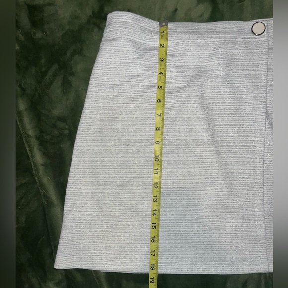 NWT Lily Star white and silver midi wrap skirt - Picture 5 of 6